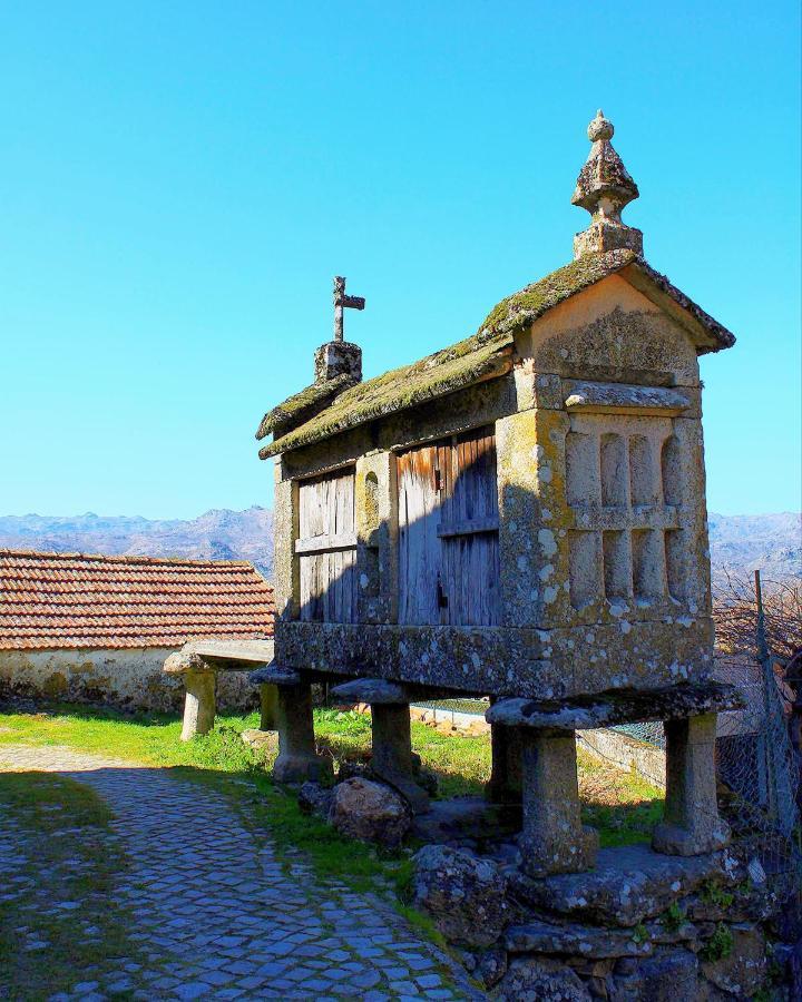 Casa Do Faqueiro De Casas Brioso Villa Outeiro  Esterno foto